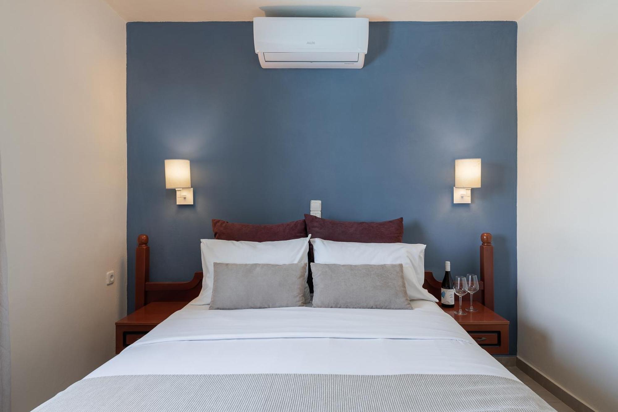 Caldera Bay Complex 3*